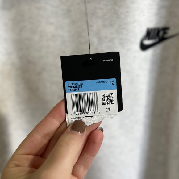 Nike retro inspired pullover hoodie​ - Picture 5 of 6